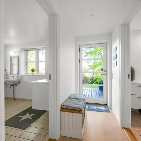 בית נופש Christin - 275m From The Sea By Interhome *